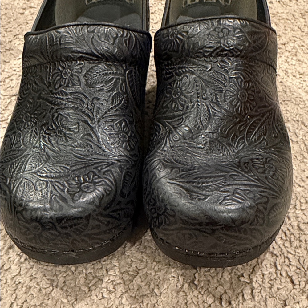Dansko XP2.0 Black Embossed woman’s Loafers - Picture 7 of 8